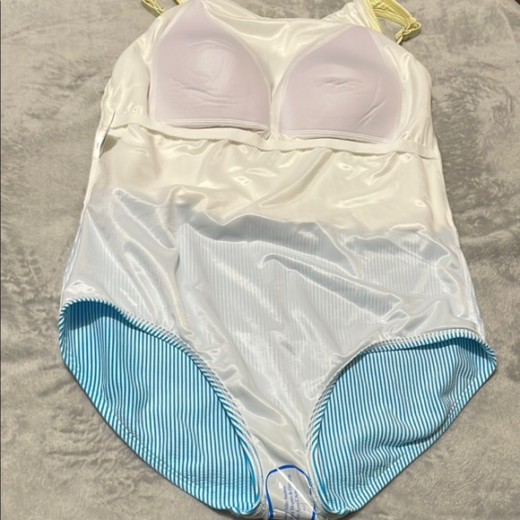 NWOT Lands End Seersucker One-Piece Swimsuit Sz 16 L - Picture 4 of 12